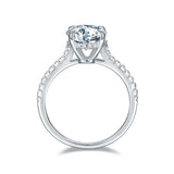 "Amora Round" solitaire ring