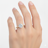 "Amora Round" solitaire ring