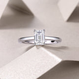 Bague "Emeraude" solitaire